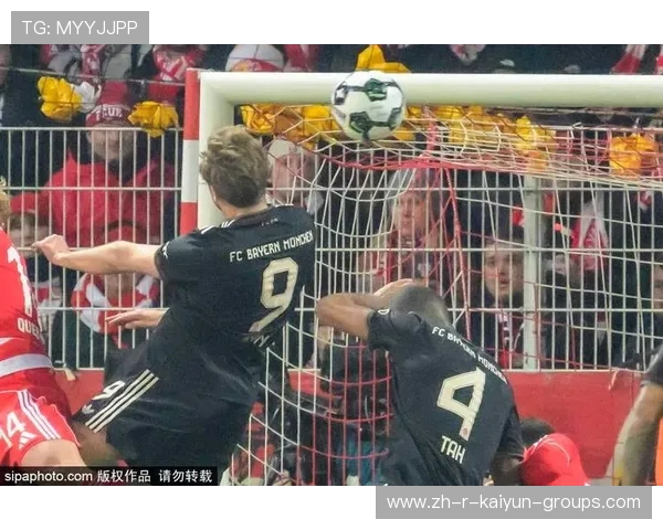 凯恩禁区内轻巧挑射险些破门